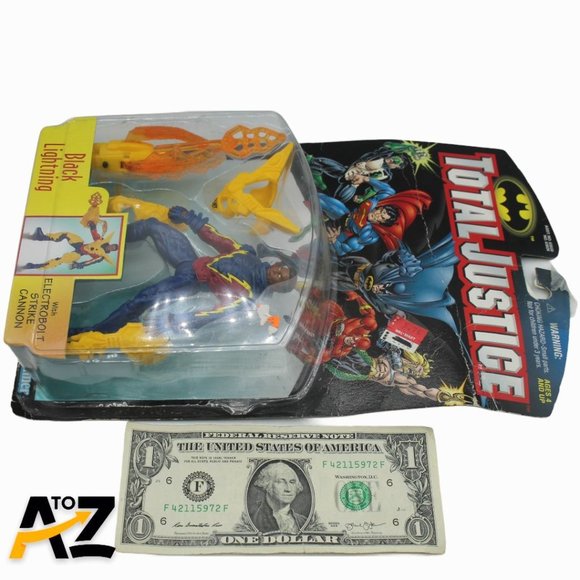 Kenner DC Total Justice Black Lightning with Electrobolt Strike Cannon MOC - Picture 3 of 12